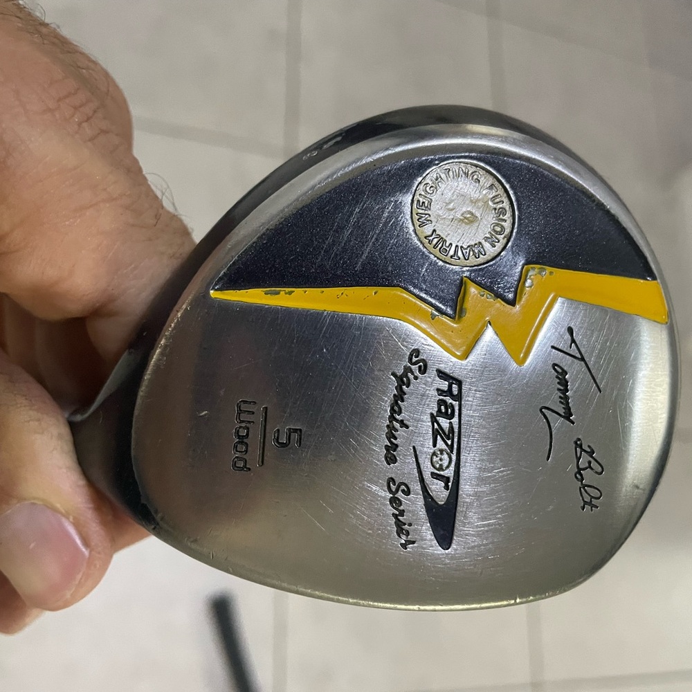 Tommy Bolt Razor 5 Wood  in right hand , graphite shaft